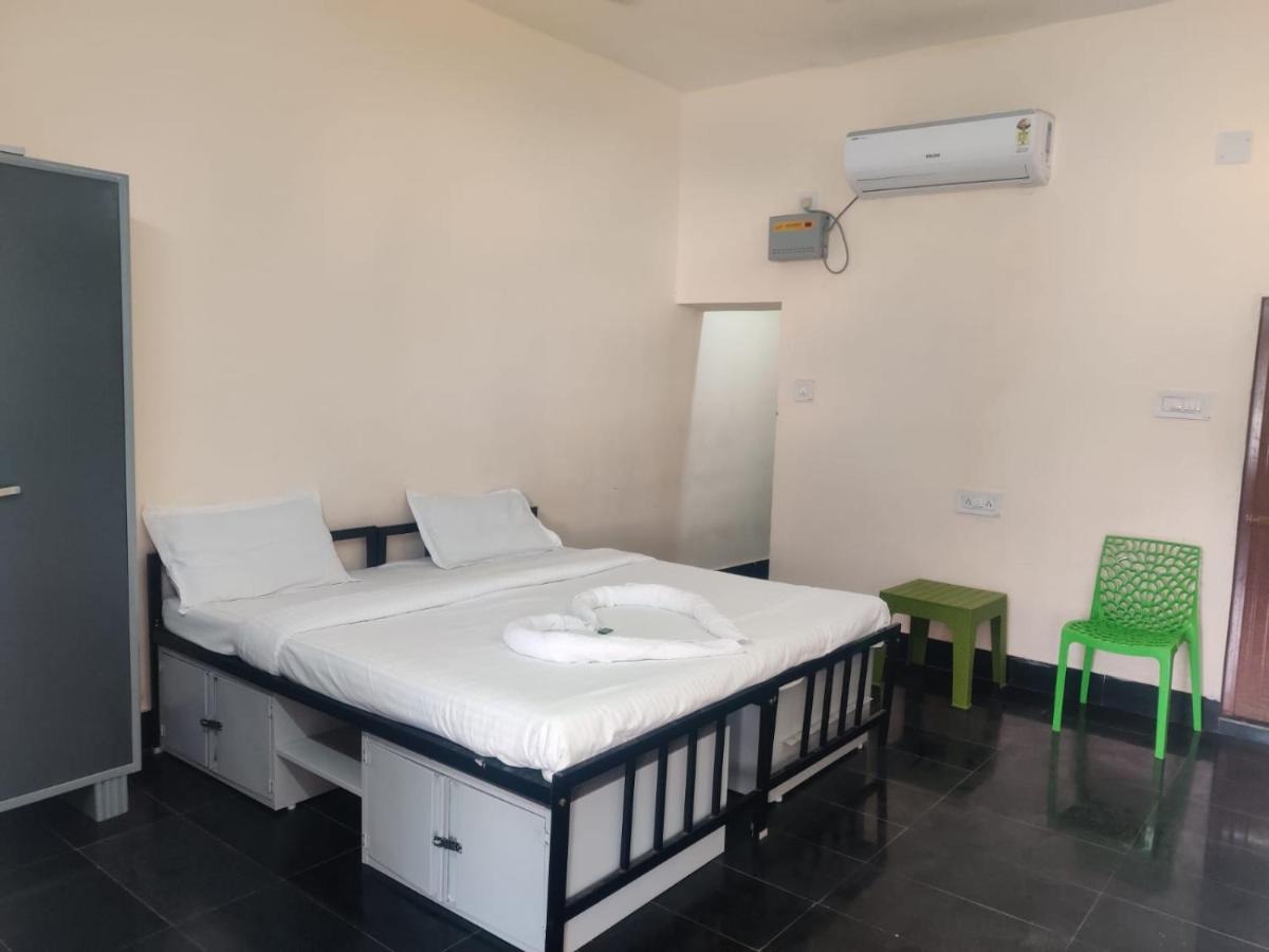 Heritage Bagala Dharmasala Hotell Puri Eksteriør bilde