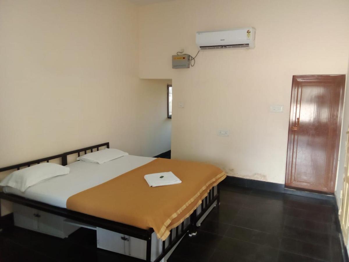 Heritage Bagala Dharmasala Hotell Puri Eksteriør bilde